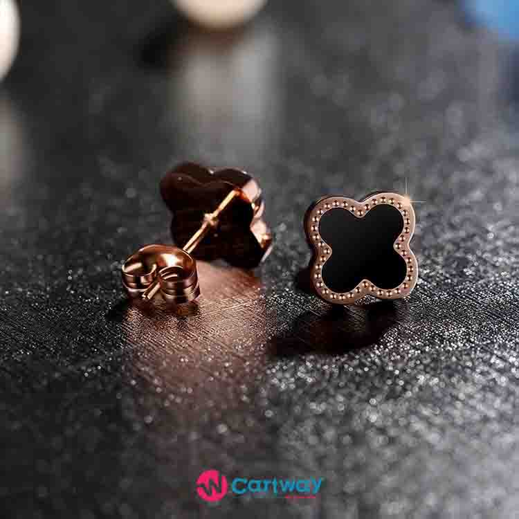 four leaf clover black shell stud earrings